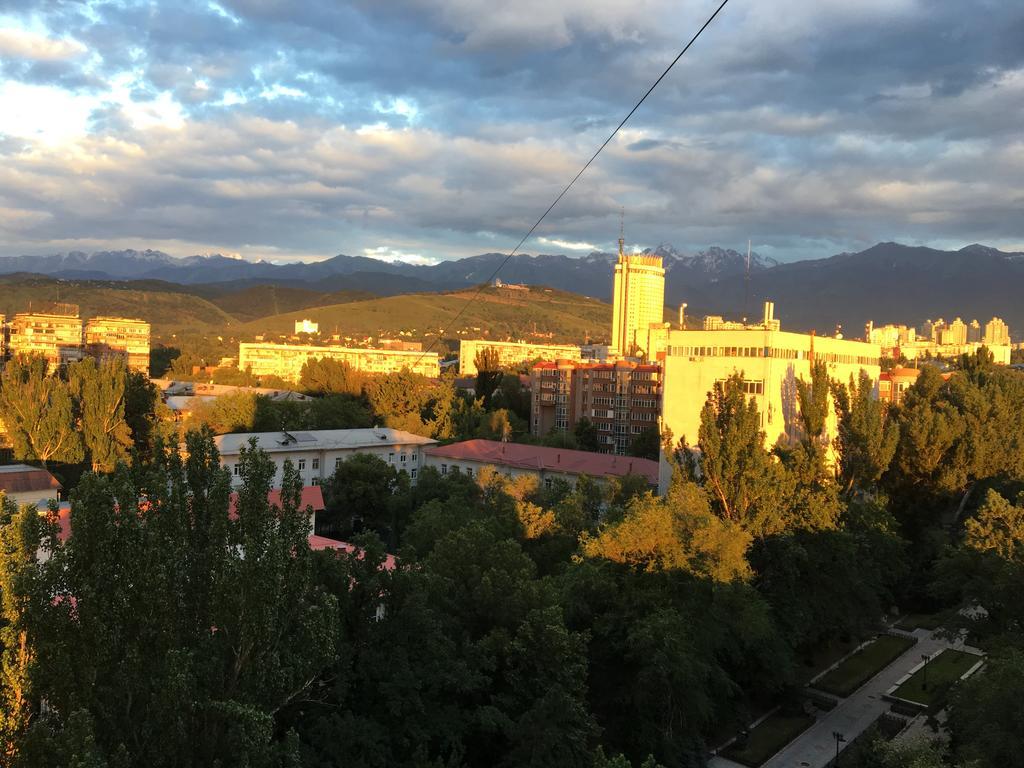 Готель Sunrise And Mountains View Алмати Екстер'єр фото